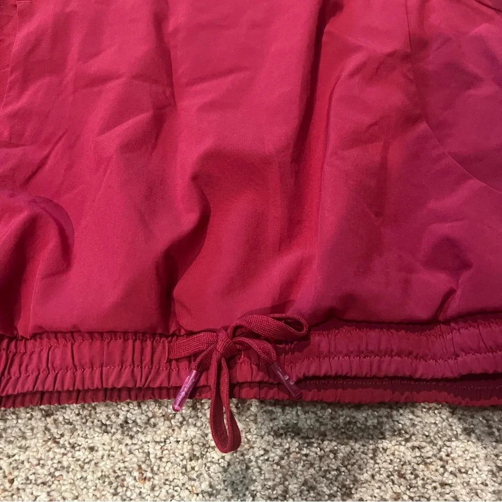 Gymshark Sport Windbreaker Red Crop Relaxed Hoodie - Picture 5 of 7